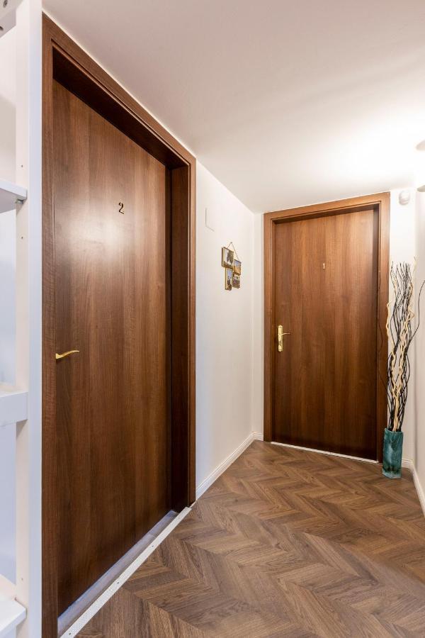 Deluxe Akacfa Apartments In The Heart Of بودابست المظهر الخارجي الصورة