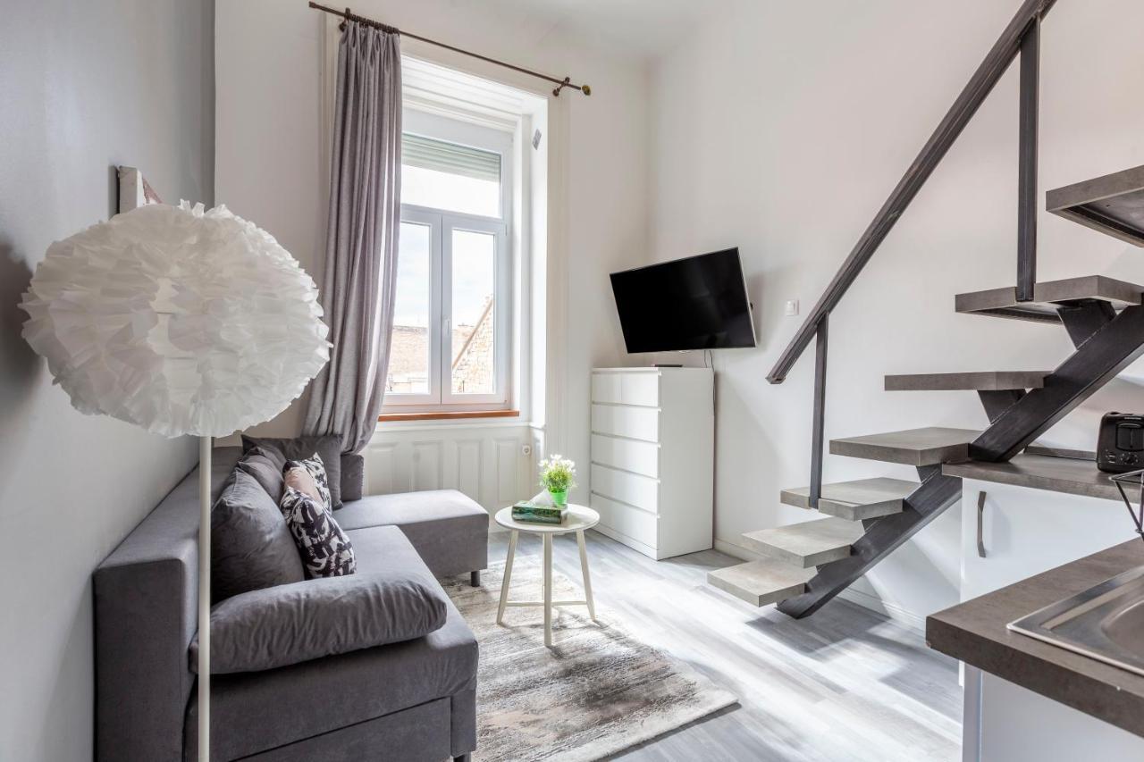 Deluxe Akacfa Apartments In The Heart Of بودابست المظهر الخارجي الصورة